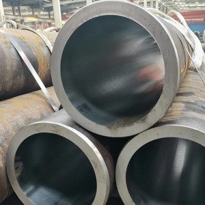 Hydraulic cylinder pipe