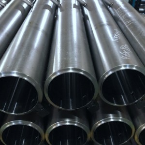 Hydraulic cylinder pipe